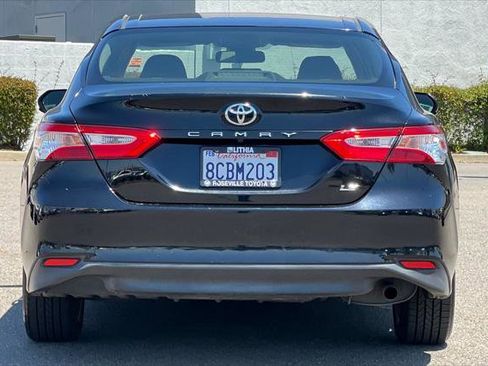 Certified 2018 Toyota Camry LE FWD image 8