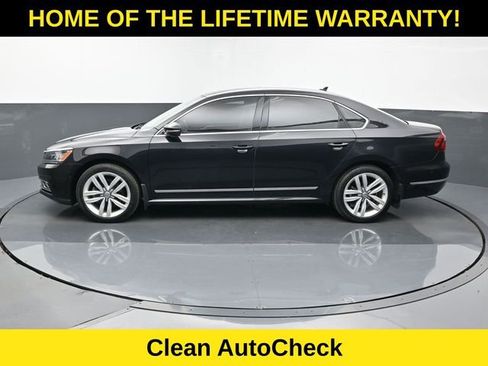 Used 2017 Volkswagen Passat 1.8T SEL Premium image 4