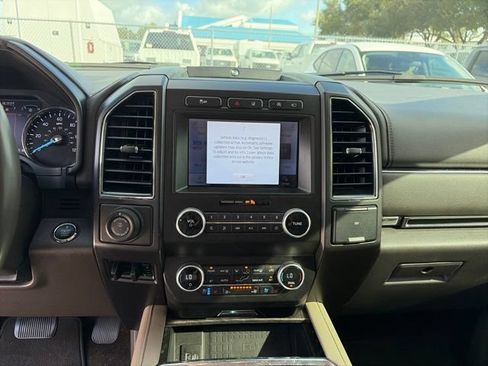 Used 2021 Ford Expedition Limited RWD image 12