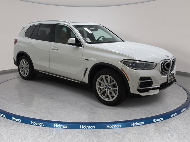 Certified 2023 BMW X5 xDrive45e w/ Executive Package AWD/4WD image 3