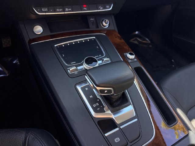Used 2018 Audi Q5 2.0T Premium Plus AWD/4WD image 25