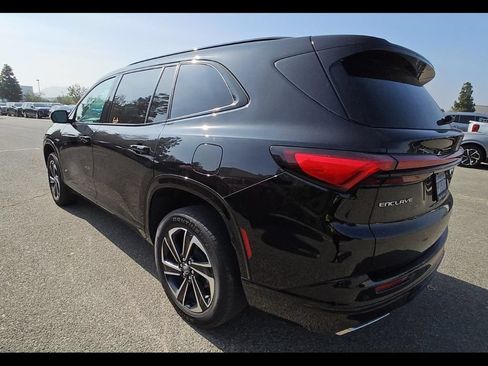 Used 2025 Buick Enclave Sport Touring w/ Power Package FWD image 7