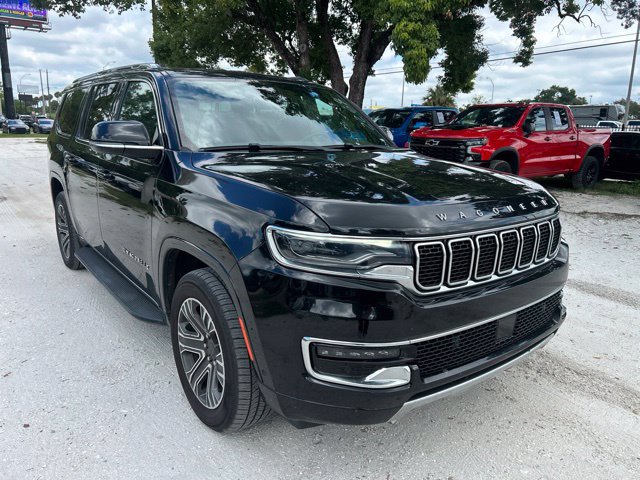 Used 2024 Jeep Wagoneer L Series II w/ Flexible Seating Group AWD/4WD image 1