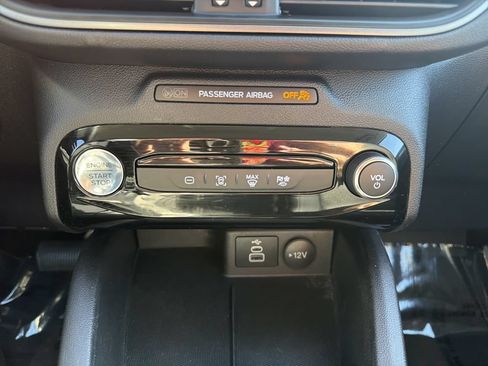 Used 2025 Ford Escape SE FWD image 26