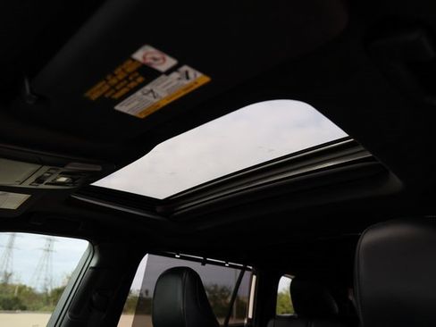 Certified 2021 Toyota Highlander XSE image 11