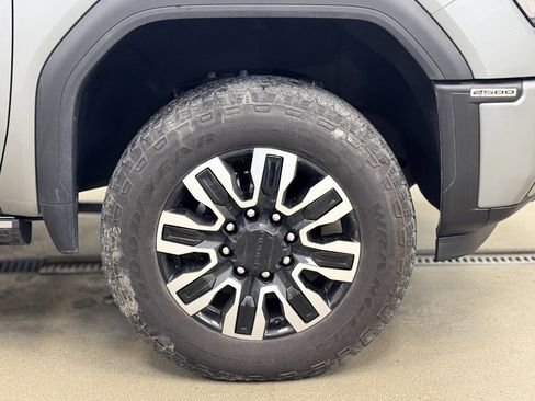 Used 2024 GMC Sierra 2500 Denali Ultimate image 4