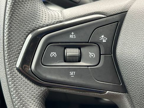 Used 2024 Chevrolet Trax LS w/ LS Convenience Package FWD image 16