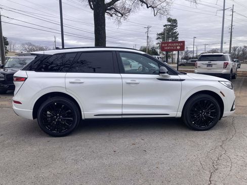 New 2026 Lincoln Corsair Reserve image 2