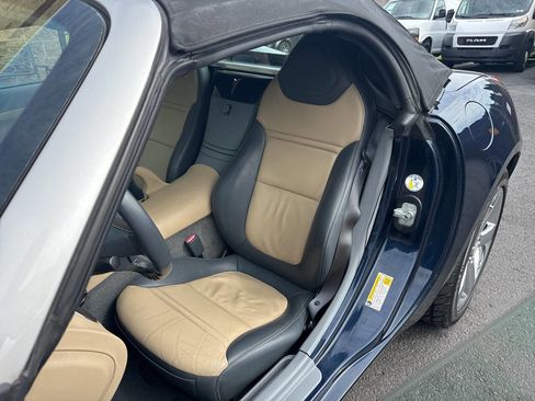 Used 2006 Pontiac Solstice Convertible w/ Premium Package RWD image 33