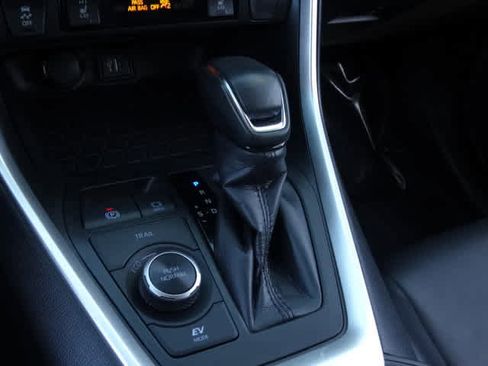 Certified 2023 Toyota RAV4 XLE Premium image 33