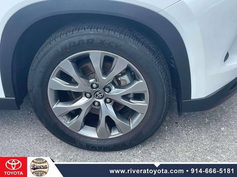 Certified 2024 Toyota Grand Highlander AWD image 10