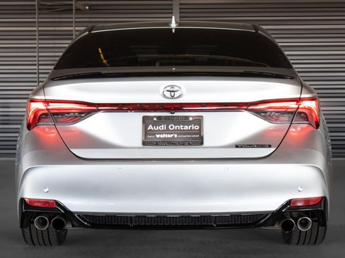 Used 2021 Toyota Avalon Touring w/ Advanced Safety Package FWD image 15