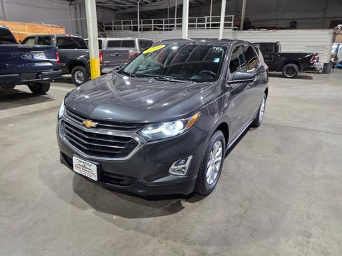 Used 2018 Chevrolet Equinox LT AWD/4WD image 3