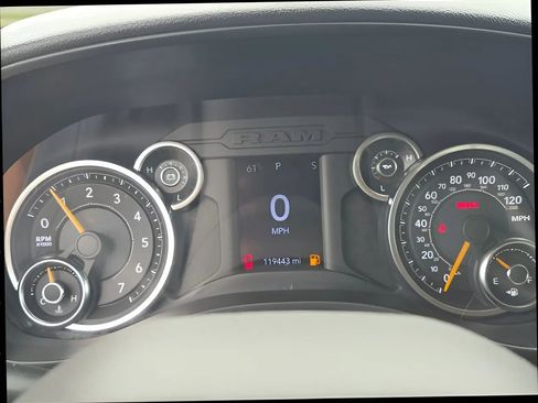 Used 2020 RAM 1500 Tradesman w/ SXT Appearance Group AWD/4WD image 28