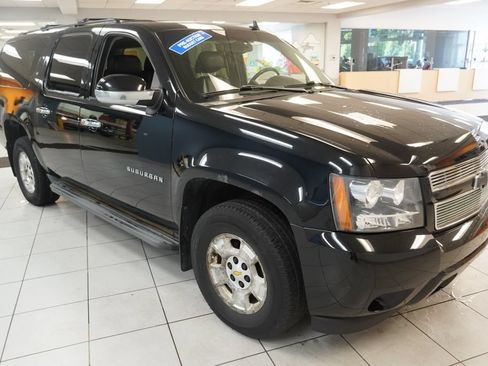 Used 2012 Chevrolet Suburban LT AWD/4WD image 15
