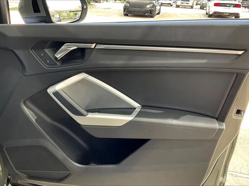 Used 2023 Audi Q3 2.0T Premium w/ Convenience Package AWD/4WD image 23