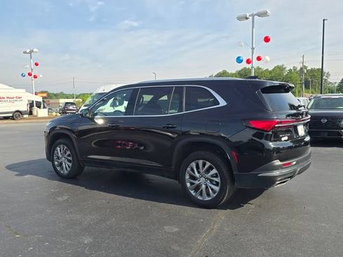 Used 2025 Buick Enclave Preferred FWD image 5
