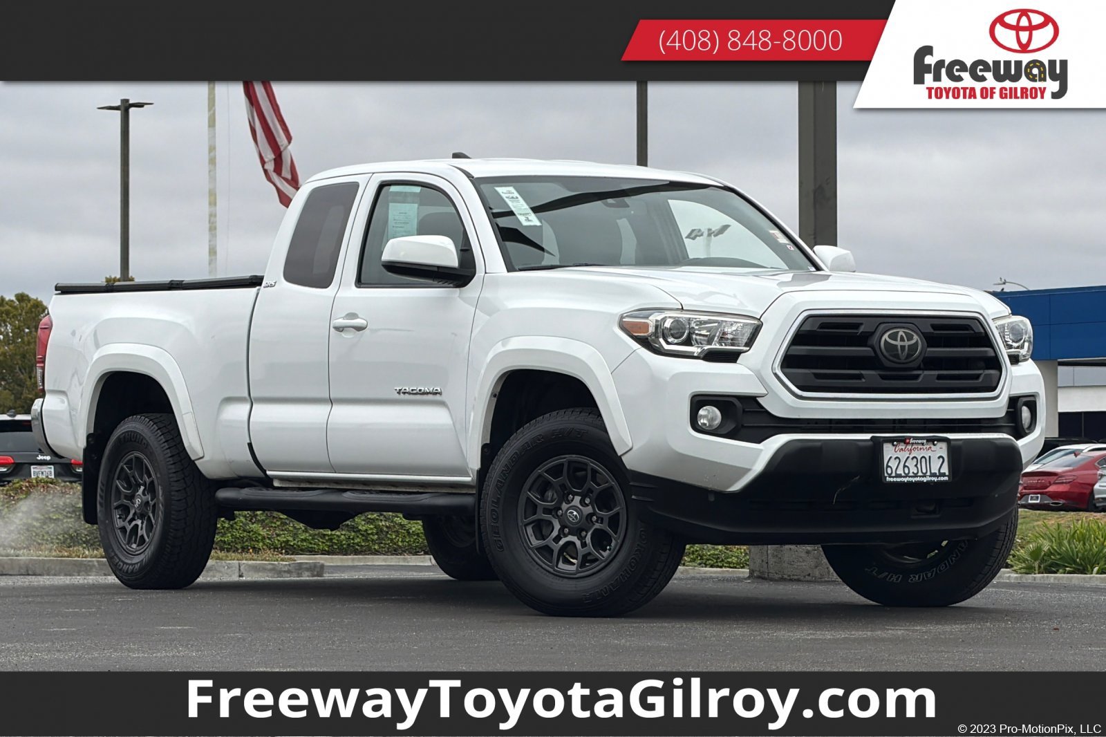 Used 2018 Toyota Tacoma SR5 RWD image 1