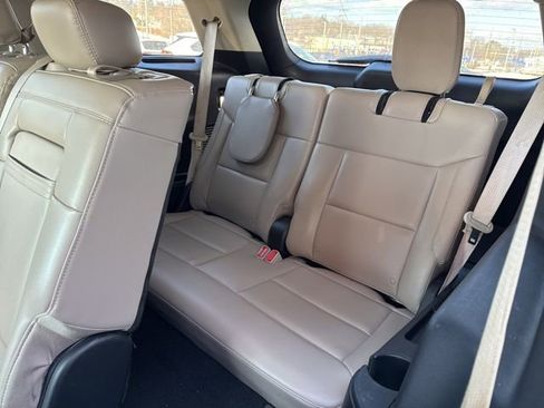 Used 2024 Ford Explorer XLT w/ Equipment Group 202A image 26