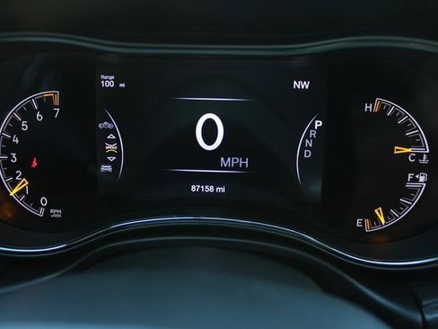 Used 2021 Jeep Grand Cherokee Limited X image 20