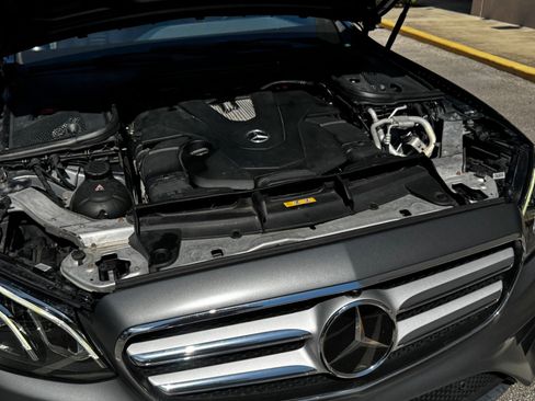 Used 2020 Mercedes-Benz E 450 4MATIC Sedan image 6