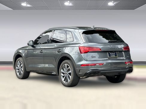 Used 2024 Audi Q5 2.0T Premium w/ Summer of Audi Package AWD/4WD image 3