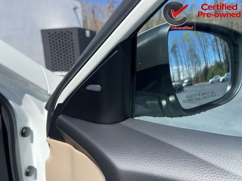 Used 2020 Nissan Rogue SL FWD image 31