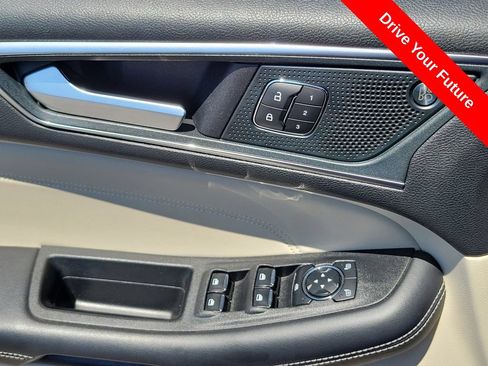 Used 2024 Ford Edge Titanium AWD/4WD image 15
