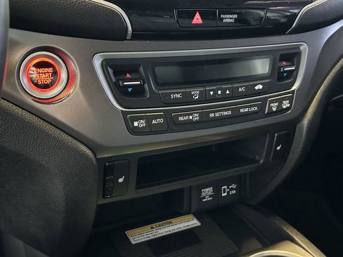 Used 2021 Honda Pilot Special Edition image 13