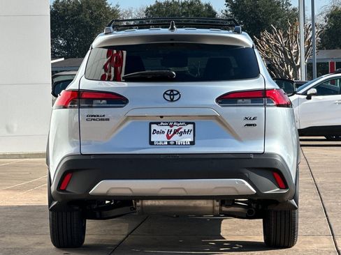 New 2026 Toyota Corolla Cross XLE image 5