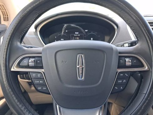 Used 2020 Lincoln Nautilus FWD w/ Equipment Group 101A image 30