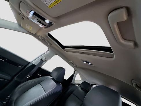 Certified 2025 Kia Seltos EX w/ EX Sunroof Package image 22