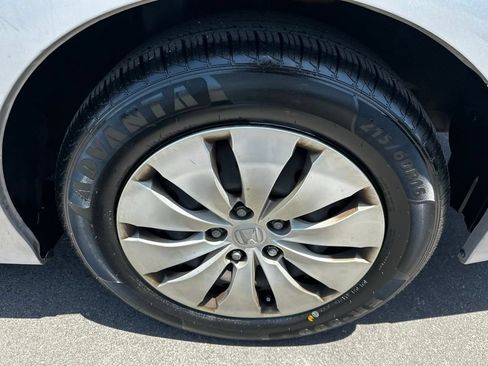 Used 2011 Honda Accord LX image 6