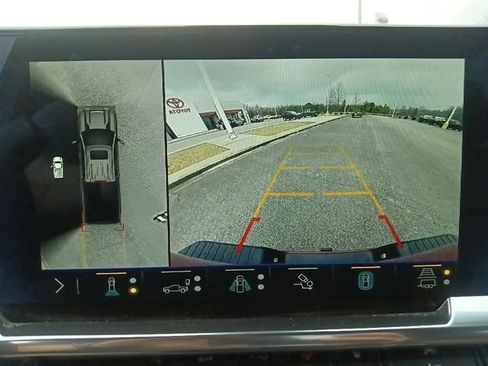 Used 2024 Chevrolet Silverado 2500 High Country w/ High Country Premium Package image 23