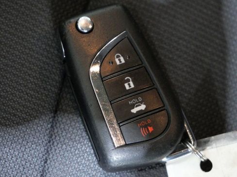 Used 2021 Toyota Corolla LE w/ Carpet Mat Package (TMS) image 25