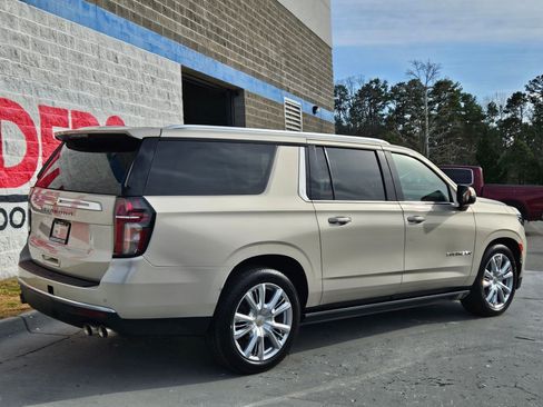 Used 2021 Chevrolet Suburban High Country image 7