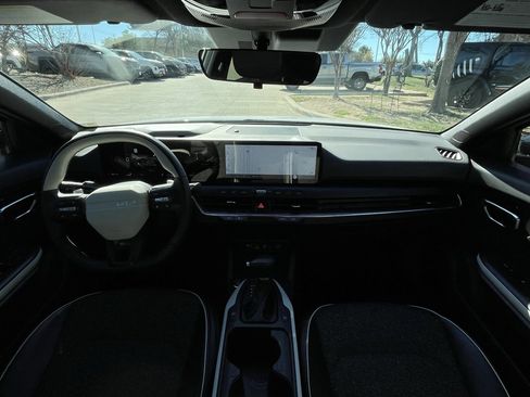 Used 2025 Kia K4 GT-Line image 10