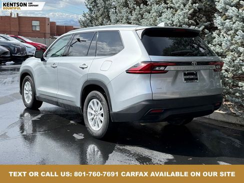 Used 2025 Toyota Grand Highlander AWD image 6