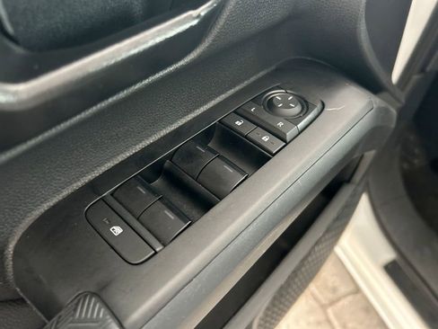 Used 2024 Toyota Tacoma SR5 image 12