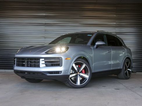 New 2026 Porsche Cayenne S AWD/4WD image 1