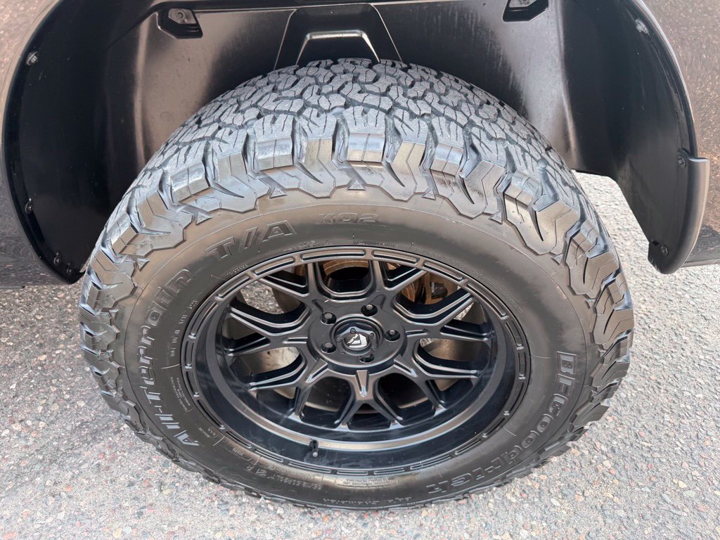 Used 2019 RAM 1500 Classic SLT w/ Black Appearance Group AWD/4WD image 21