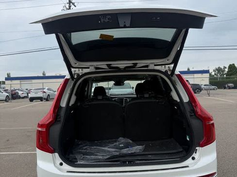 Used 2024 Volvo XC90 B6 Plus w/ Protection Package Premier AWD/4WD image 13