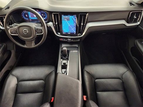 Used 2024 Volvo S60 B5 Core image 4