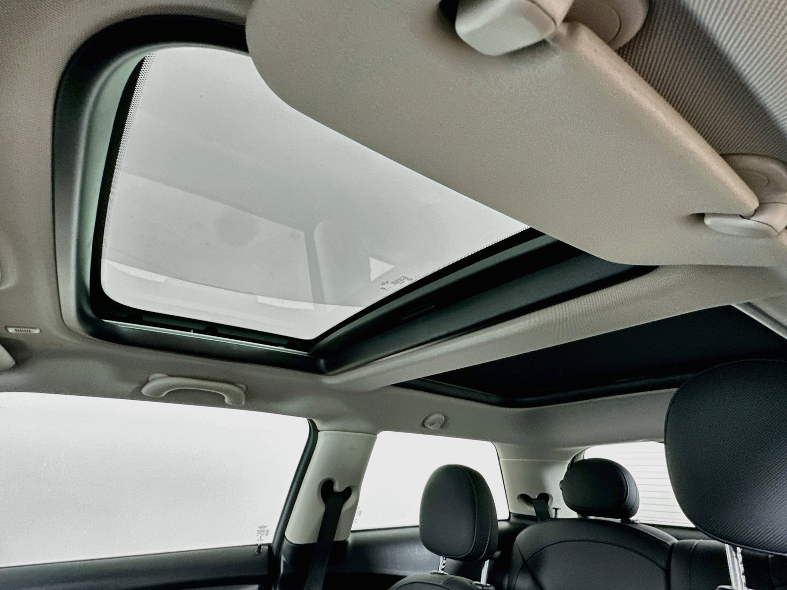 Certified 2023 MINI Cooper 2-Door Hardtop FWD image 31