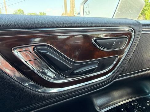 Used 2019 Lincoln Continental Premiere FWD image 45