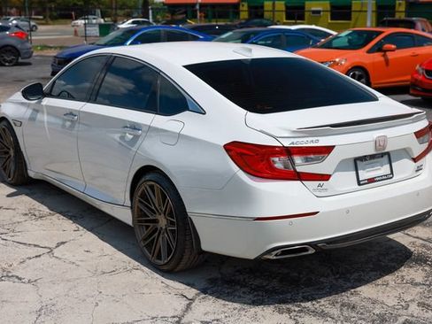 Used 2018 Honda Accord Touring image 8