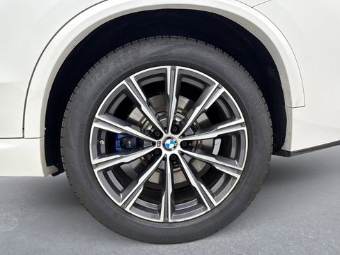 Used 2019 BMW X5 xDrive40i w/ M Sport Package image 28