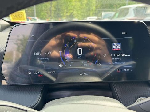 Used 2026 Chevrolet Equinox LT AWD/4WD image 27