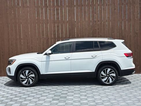 Used 2024 Volkswagen Atlas SE FWD image 15
