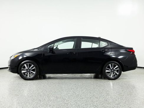 Used 2021 Nissan Versa SV image 5